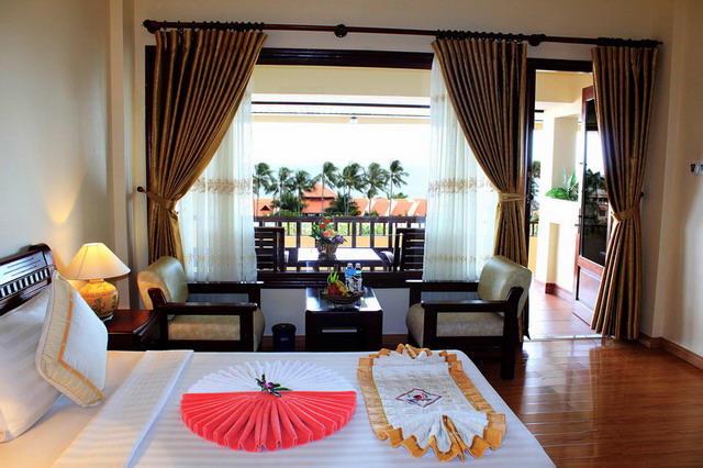 Phòng Deluxe - Hotel24h.net